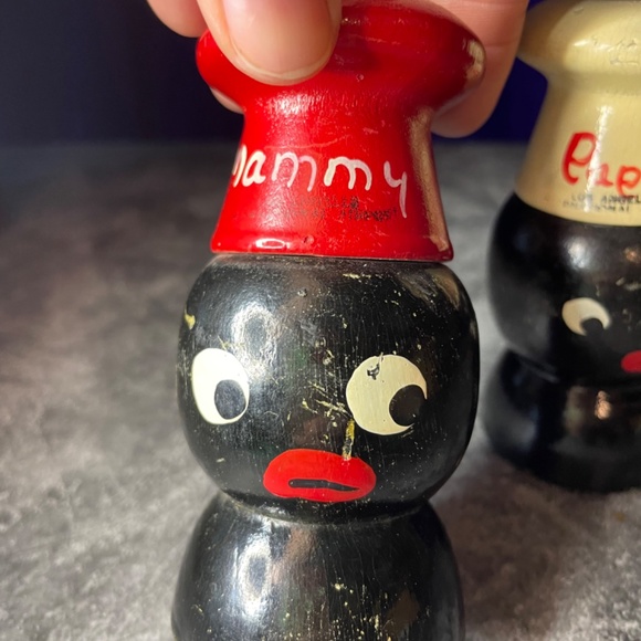Black Americana Mammy and Pappy Salt and Pepper Shakers - Picture 2 of 9